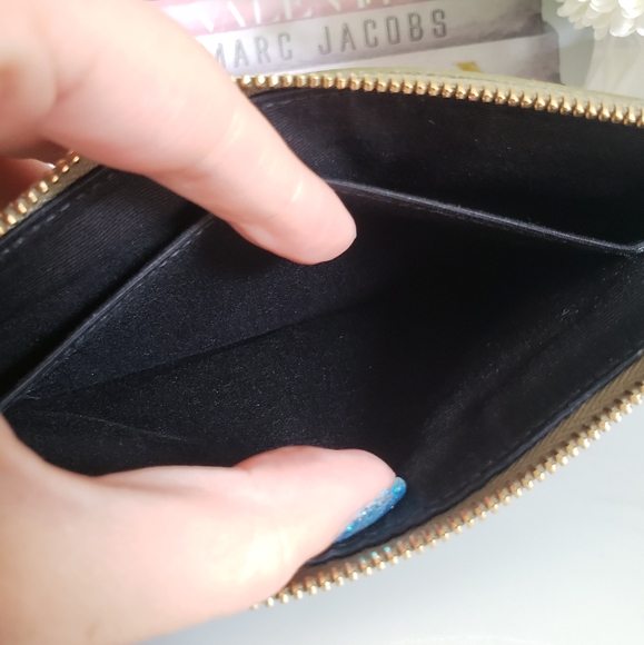 Authentic Pre-owned Yves Saint Laurent Grain De Poudre Bill Pouch Clutch - Picture 9 of 13